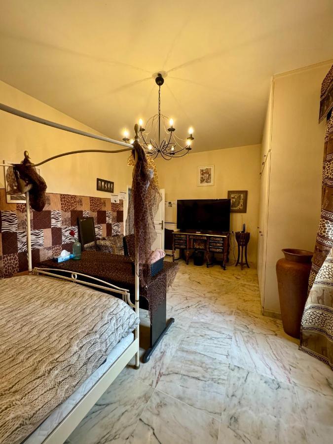 La Demeure D'Iris Bed & Breakfast Bougival Exterior photo