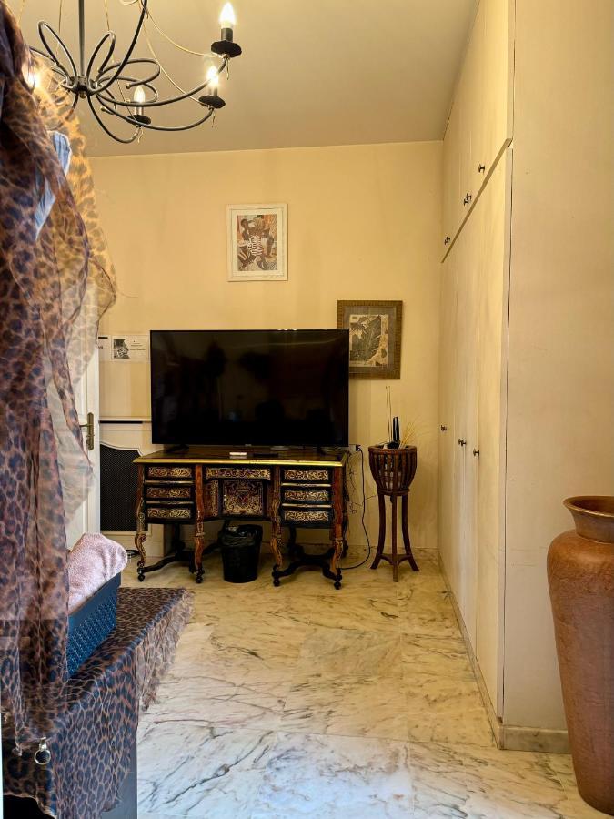 La Demeure D'Iris Bed & Breakfast Bougival Exterior photo