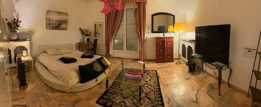 La Demeure D'Iris Bed & Breakfast Bougival Exterior photo